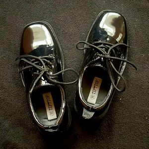 Black size 11 boys Tip Top dress shoe
